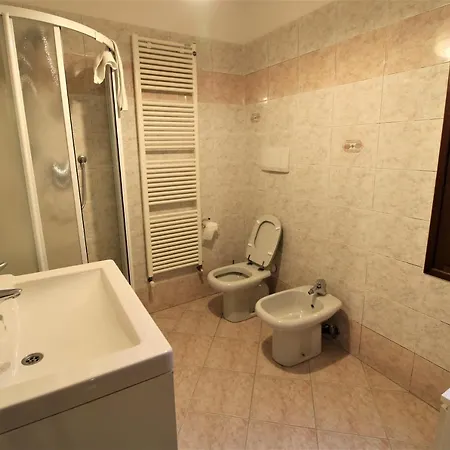 And Spacious Benátky