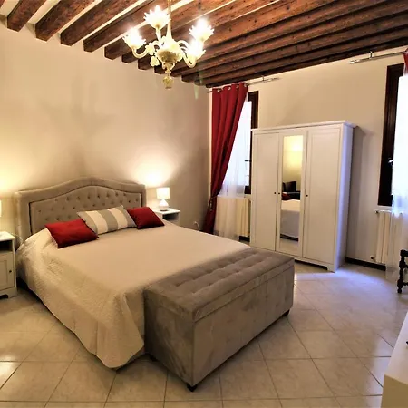 And Spacious * Venedik